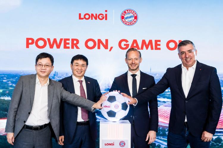 At the partnership launch ceremony (from left to right): Charles Jiang, Vice President of LONGi and President of the PV Product Management Center; Zhong Baoshen, Chairman and General Manager of LONGi; Rouven Kasper, Board Member for Marketing & Sales, F...