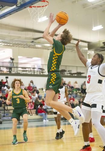 PHOTOS: Edgewood boys take on Springwood in the Elite 8