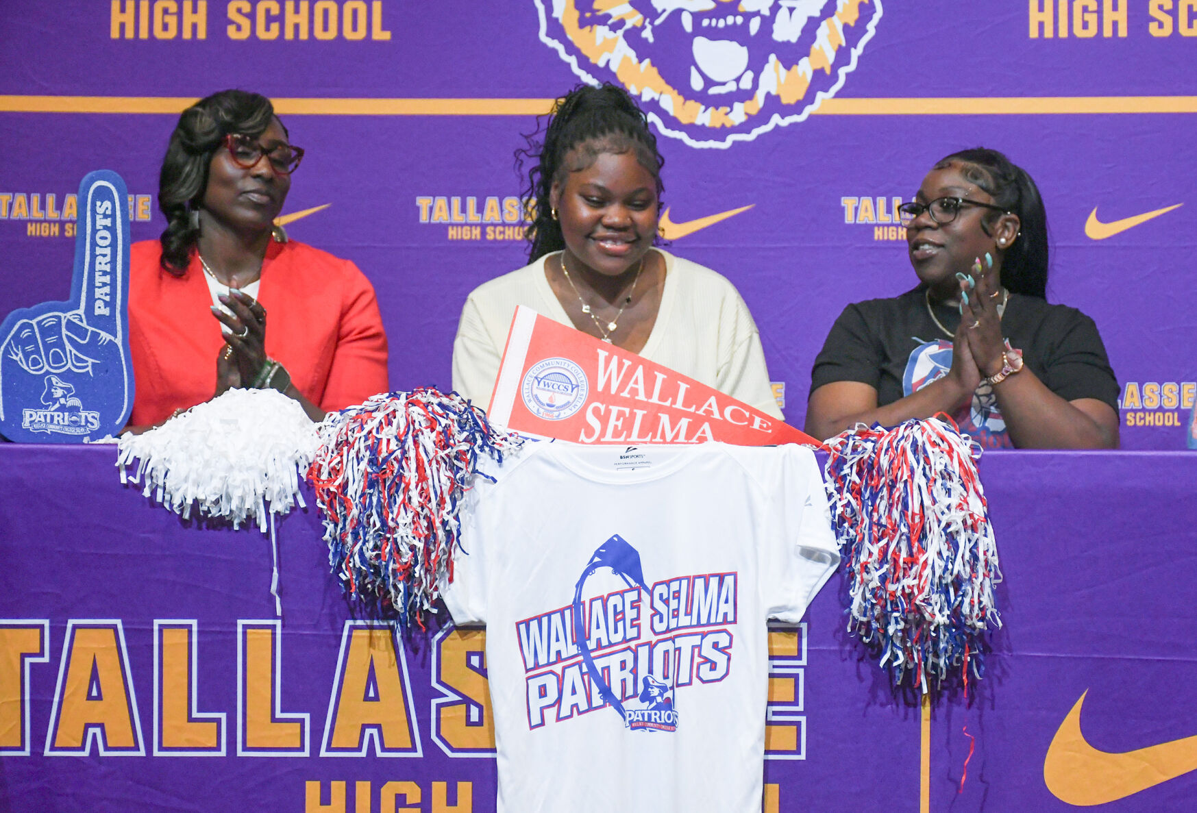 Tallassee’s Jhakhia Anderson signs to Wallace State