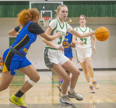 111925 hotlville girls basketball.jpg