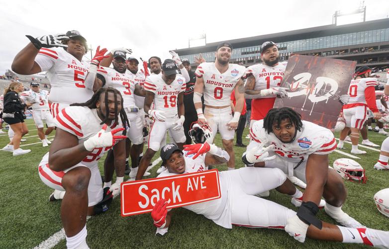 PHOTOS: Auburn and Houston duke it out at the Birmingham Bowl