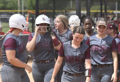 Wildcats advance to Day 2 of regional play