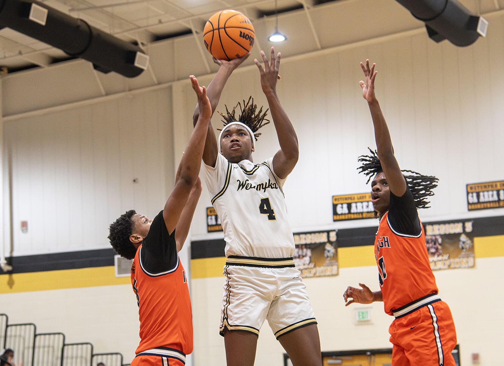 020926 wetumpka area basketball 20.jpg