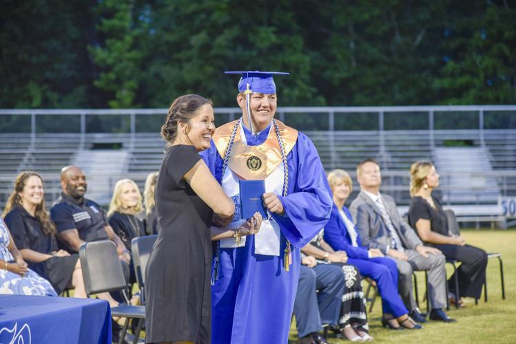 052726RHSGRAD30.jpg