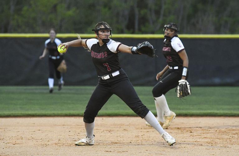 040826 stanhope elmore softball 05.jpg