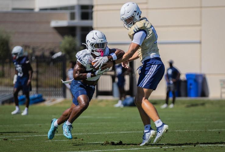 02ucdfb35W.jpg