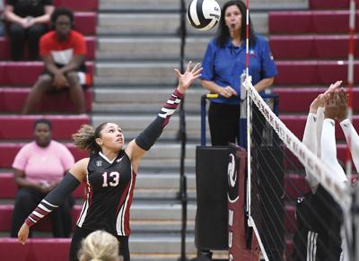 090926-BR Stanhope volleyball2 copy.jpg