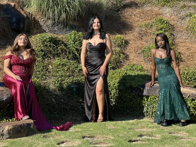 No photo description available. Katie Baker Seopnrdtos2f28385hh676t108h rg2lMc97caa4 muP 5u2afa9c tm7-Mt  · BR Seniors, Amanda Cantrell, Diamond Burns, and Monce Santiago.jpg