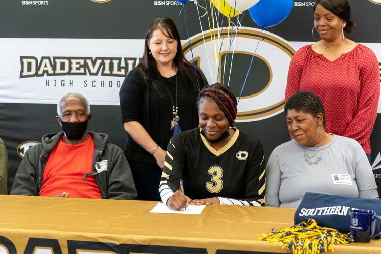 Dadeville volleyball star Layla Grace signs with SUSCC