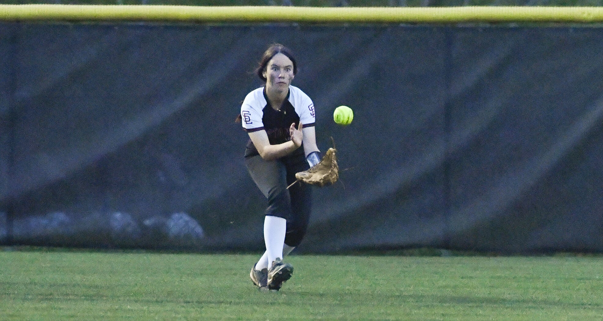040826 stanhope elmore softball 11.jpg