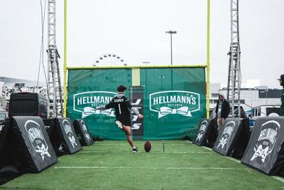 The Hellmann's Field Goal Challenge debuted during the Jets Season-Opener against the Pittsburgh Steelers on Sept. 7.