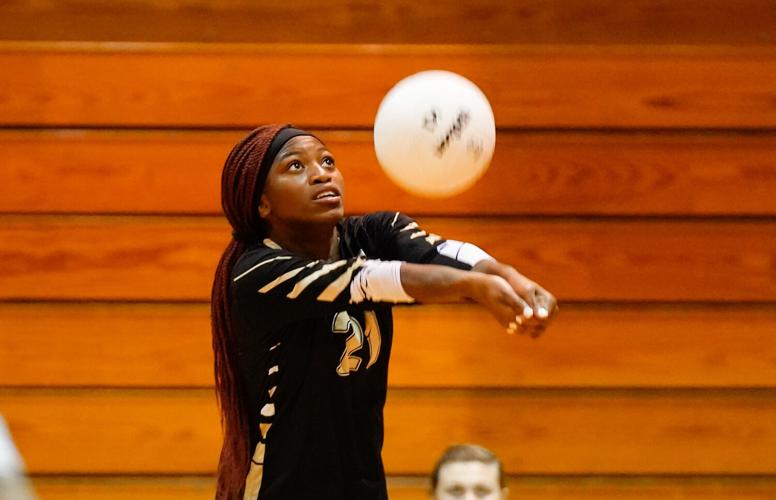 PHOTOS: Dadeville volleyball takes on Central Coosa on the road
