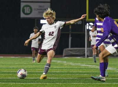 031126 ECHS soccer.jpg