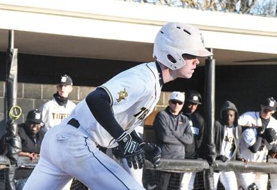 SENIOR SPOTLIGHT: Dadeville seniors overcome adversity, find ways to win