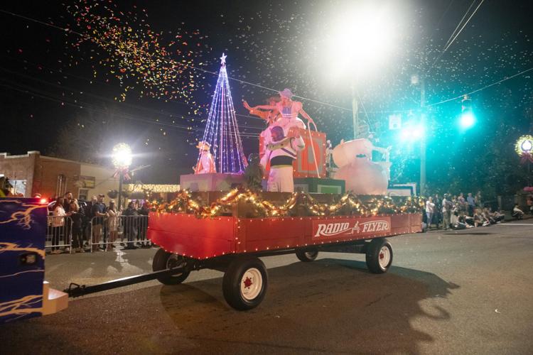 PHOTOS: Christmas on the Coosa