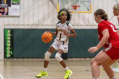 121725 edgewood girls basketball.jpg