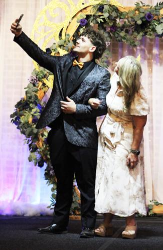 20260415 ECHS Prom 008.jpg