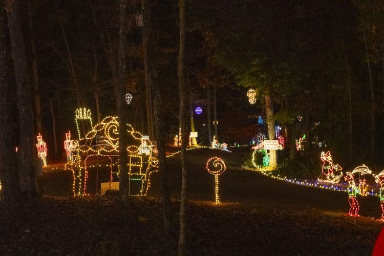 PHOTOS: Christmas Lights at Big Bear Lodge