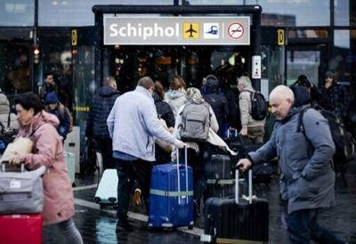 Schiphol Airport is reducing its costs for struggling airlines