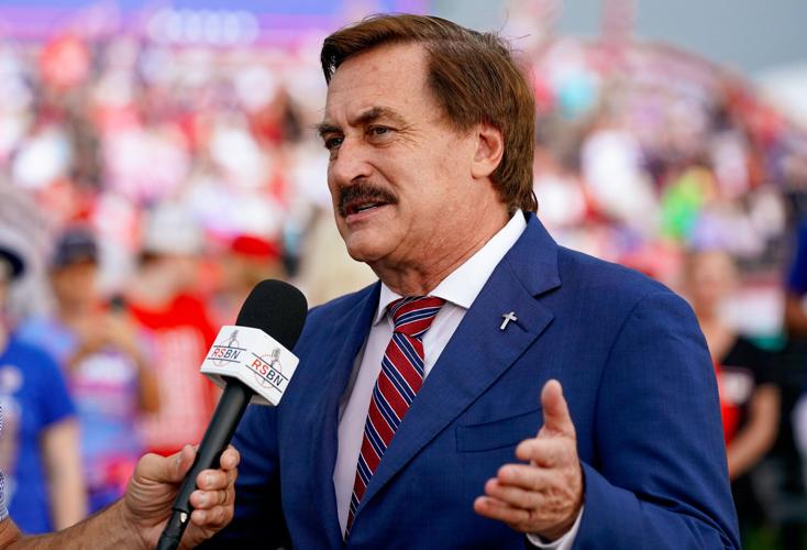 Photos:Trump hosts rally in Cullman