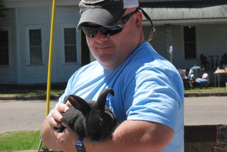 Community yard sale, vendor market showcases array of goods