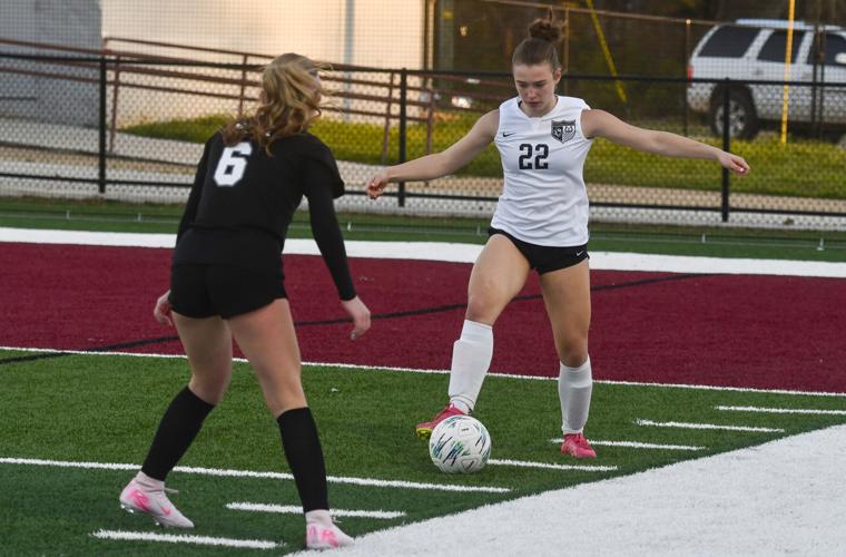 SE at EC girls 02.jpg