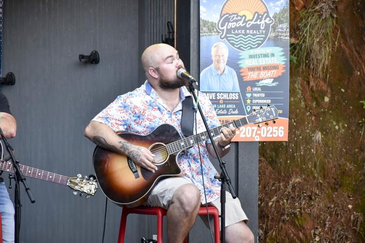 072926 Songwriters Martins Pizza 3.jpg