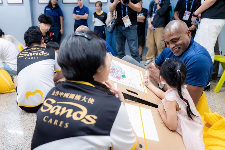 Guests join members of the Sheng Kung Hui Macau Social Services Coordination Office and Bosco Youth Service Network, as well as Sands Cares Ambassadors, to take part in a series of wellness workshops for Health and Wellness Day, including a singing bowl...