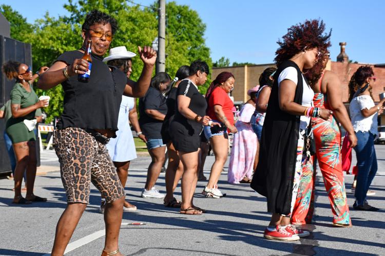 PHOTOS: Post-pandemic summer kicks off with Blues in the Park