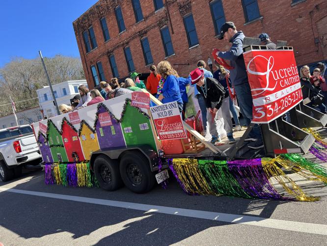 PHOTOS: Order of Cimarron hosts Mardi Gras parade