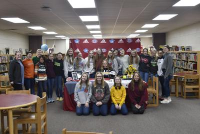 Young Horseshoe Bend softball outfit gaining experience