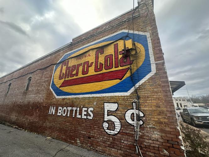 Lifelong local creates art for community