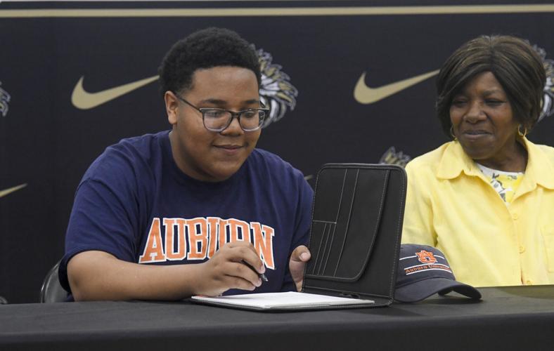 wetumpka signing 22.jpg