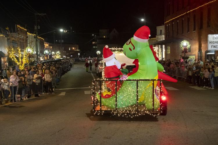 PHOTOS: Christmas on the Coosa