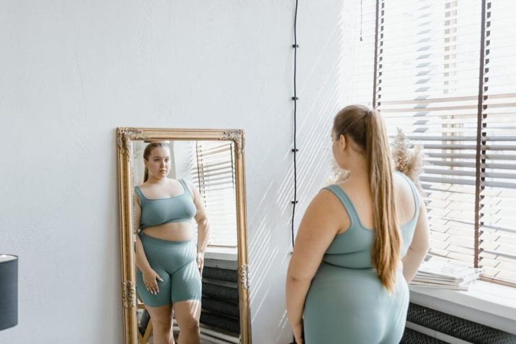 Study finds 3 in 4 new moms struggle with body image