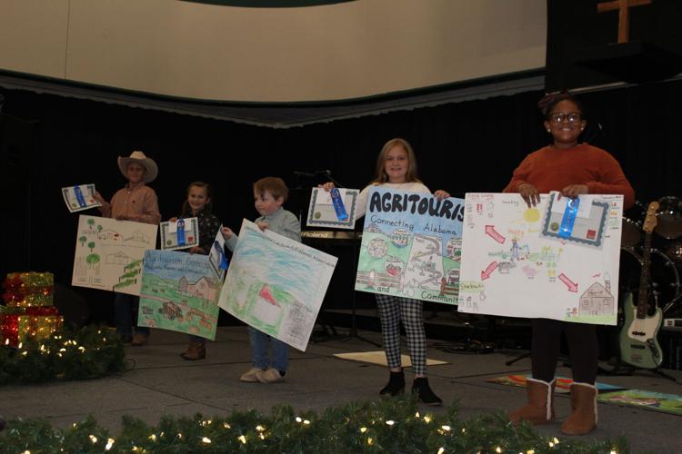 Rick Pate speaks at Annual Farm City Banquet