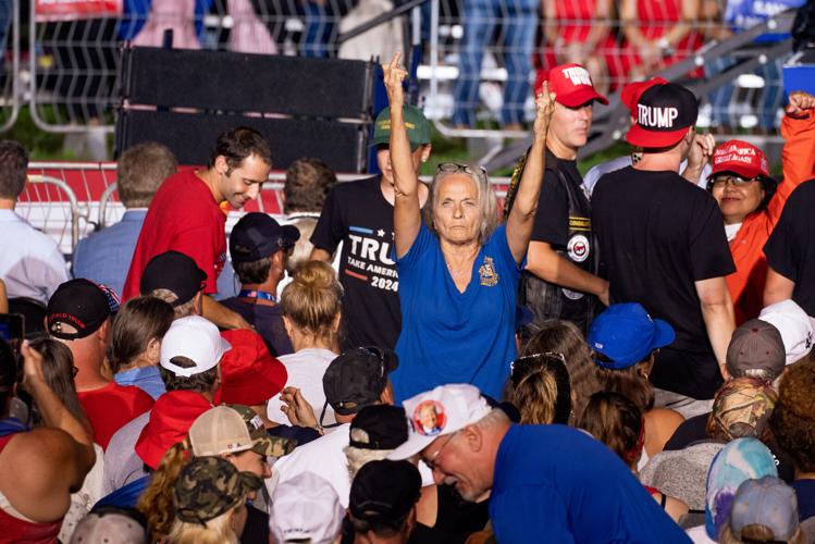 Photos:Trump hosts rally in Cullman