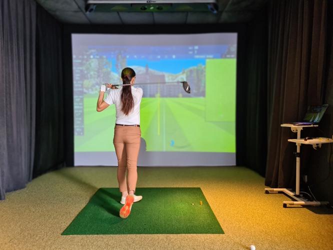 STOCK golf simulator