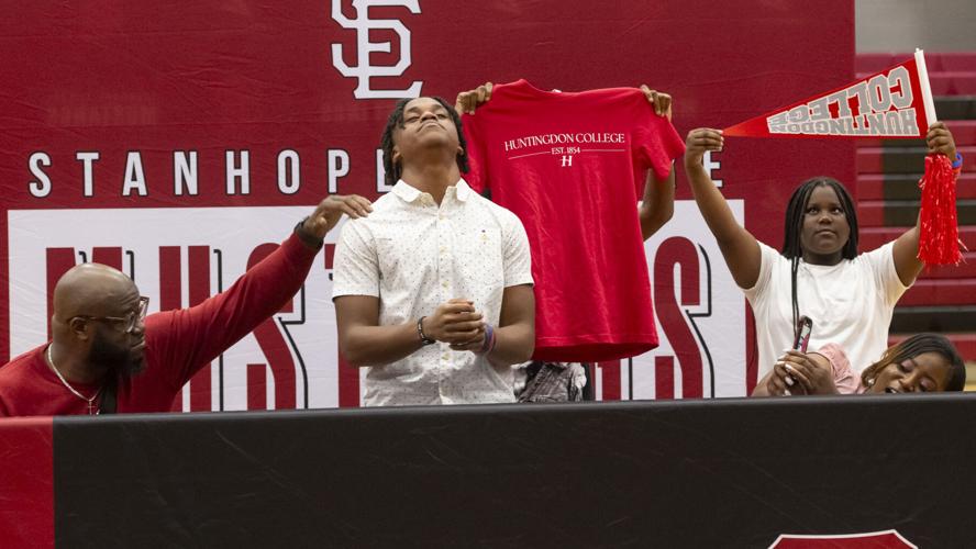 Five Stanhope Elmore athletes sign scholarships for college athletics