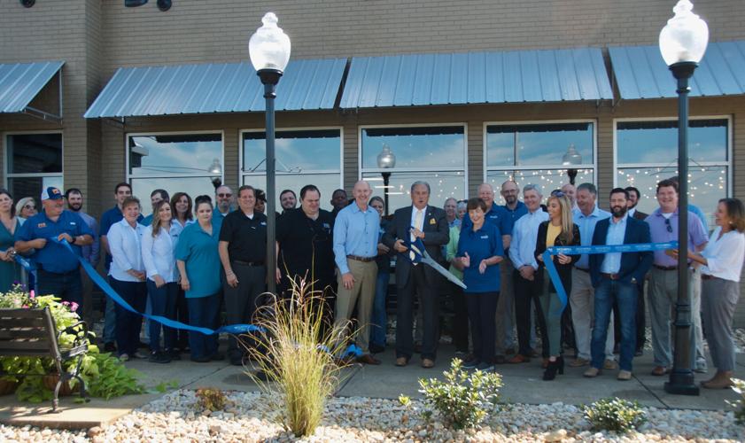 The Wharf Casual Seafood holds ribbon cutting