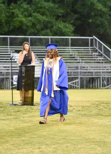 052726RHSGRAD19.jpg