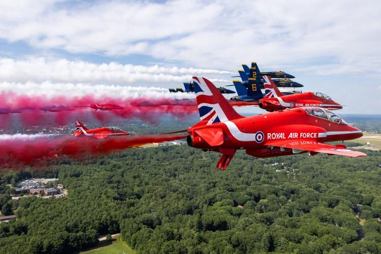 Red Arrows and Blue Angels unite for 250-year US celebrations