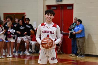 1Klark: James eclipses 1,000 points, celebrates with win over Beauregard