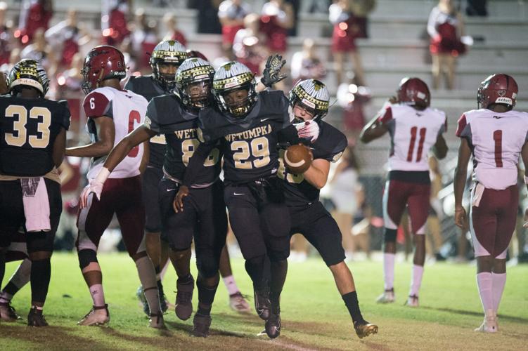 PHOTOS: Stanhope Elmore takes down Wetumpka for fifth straight win