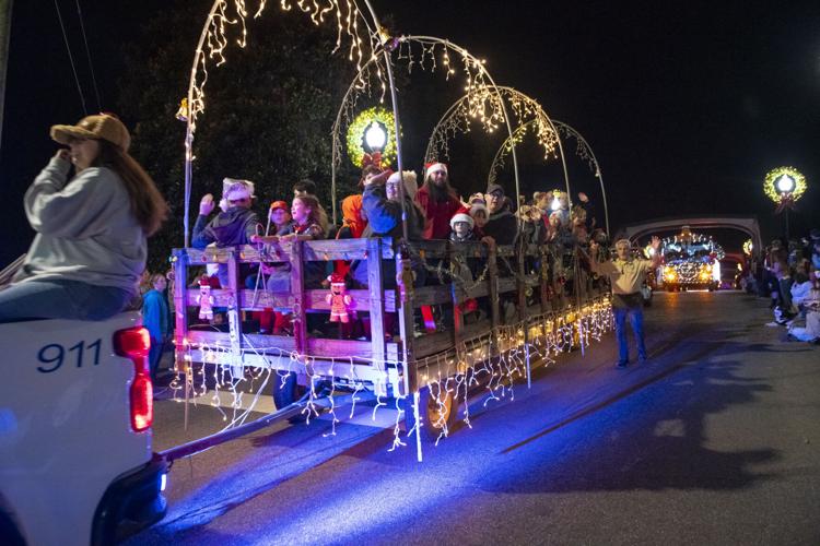 PHOTOS: Christmas on the Coosa