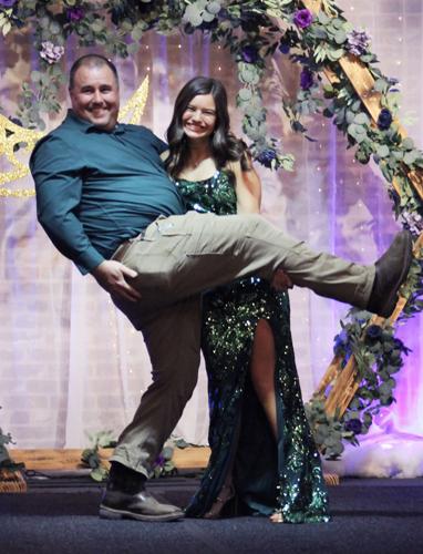 20260415 ECHS Prom 012.jpg