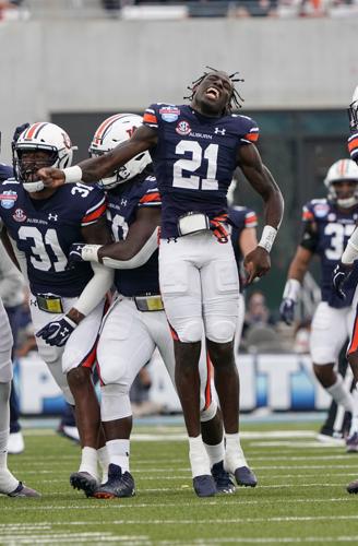 PHOTOS: Auburn and Houston duke it out at the Birmingham Bowl