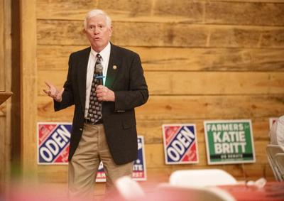 Brooks campaigns in Tallapoosa County just hours before losing Trump’s endorsement