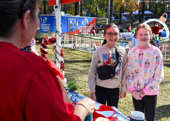 121725 christmas in the park11.jpg