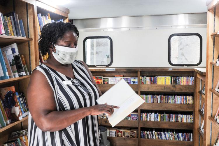 Horseshoe Bend Library rolls out new Bookmobile vehicle